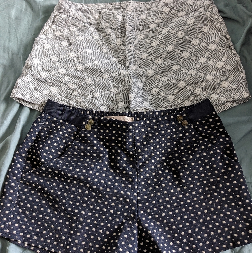 2 pairs of shorts